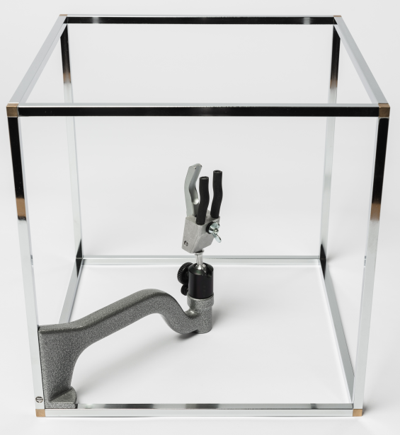 Cubic Craniophor